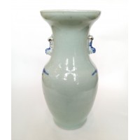 Porcelanowy, chiński wazon z przedstawieniem figuralnym, XIX w